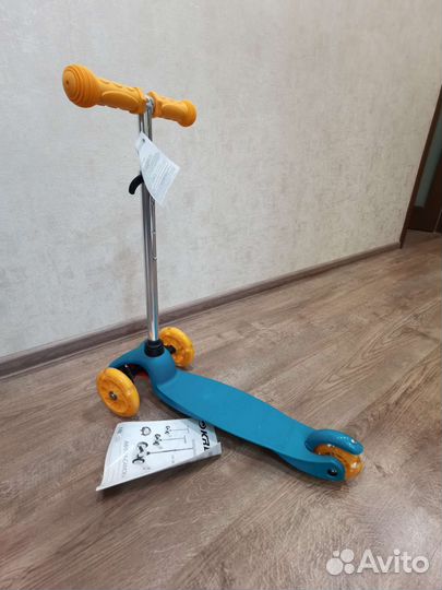 Самокат детский трехколесный новый
