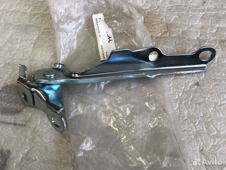 Петля капота левая Toyota Yaris Echo 2001-2005