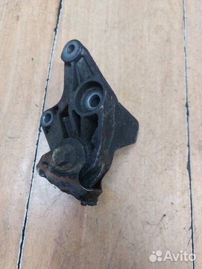 Подушка двигателя Ford Focus 2 hwda 2006