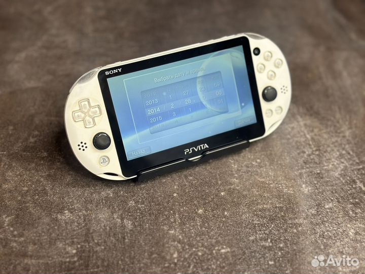 PS Vita 2000 slim белая