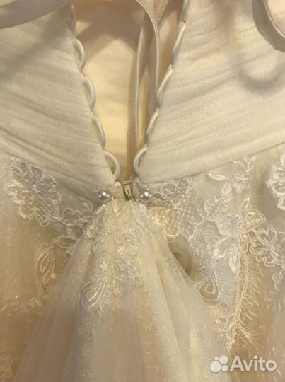 Свадебное платье со шлейфом 42-44р-р