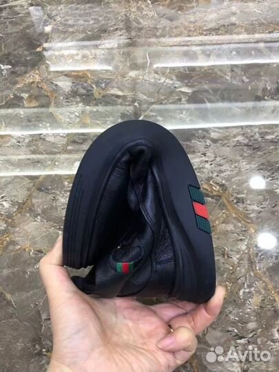 Кроссовки мужские 42