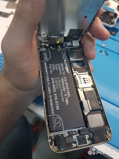 Замена аккумулятора iPhone батареи айфон