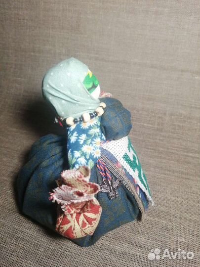 Кукла оберег Травница с вышивкой