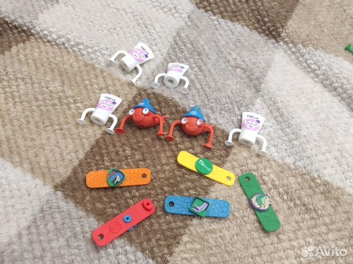 Игрушки из разных акций (скрепыши и прочие)