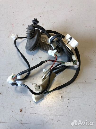 Проводка двери задняя правая Toyota Camry V50