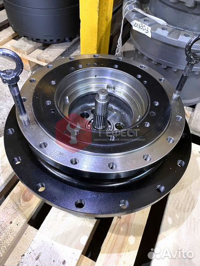 Редуктор хода Hitachi ZX160 4466663