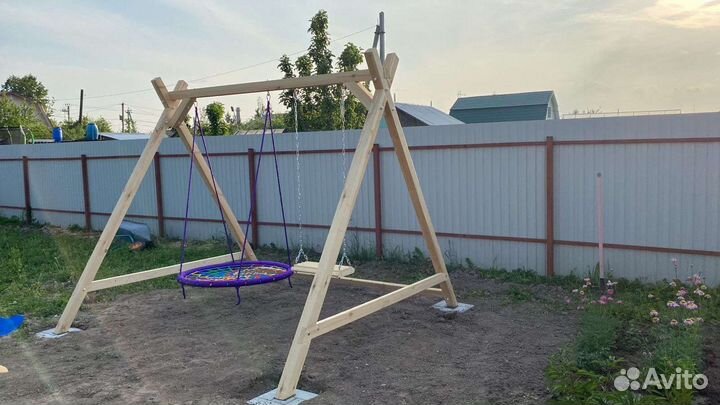 Детские качели уличные