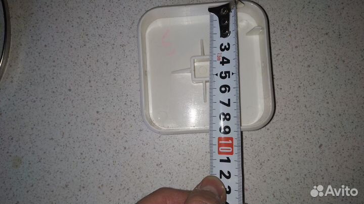 Правая заглушка от настенного экрана Screen Media