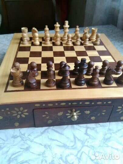 Шахматы подарочные с инкрустацией