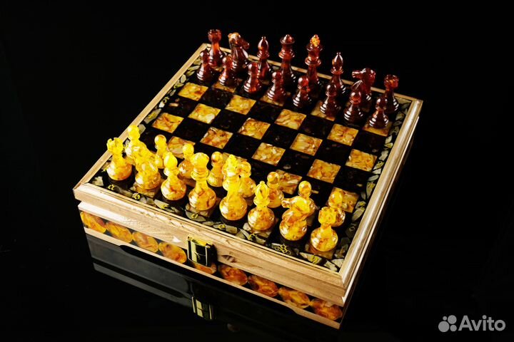 Янтарные шахматы. Шахматы из Янтаря. Янтарь. 00007
