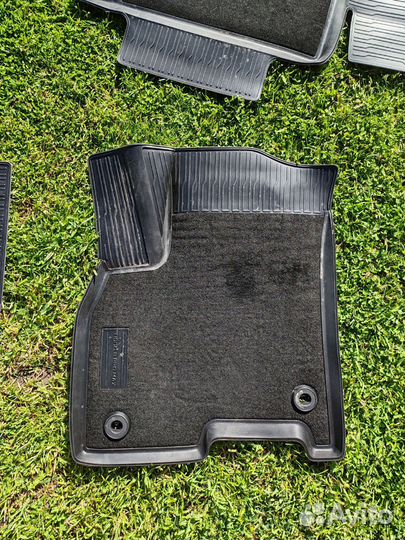 Автомобильные коврики текстильные