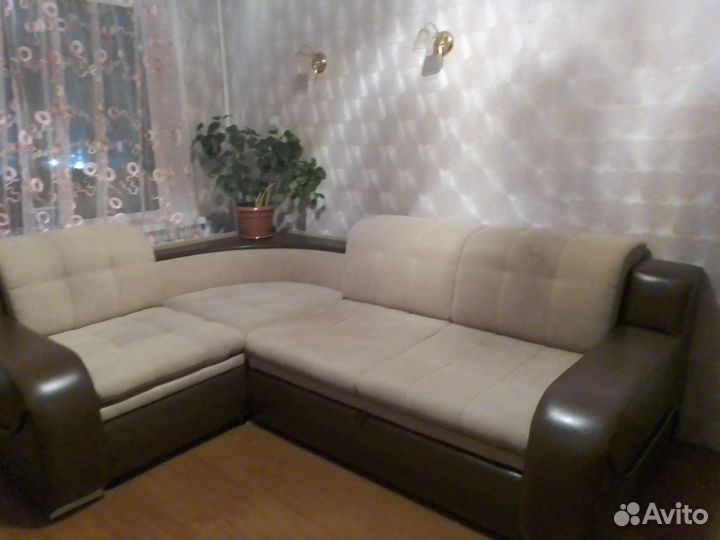 Большой угловой диван бу