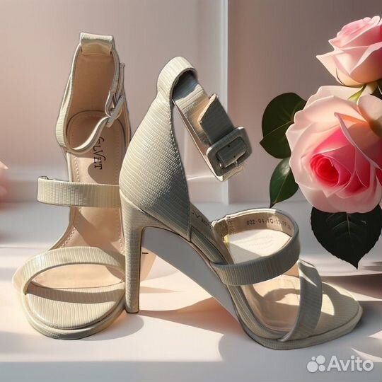 Стильные босоножки на каблуке 36 р новые