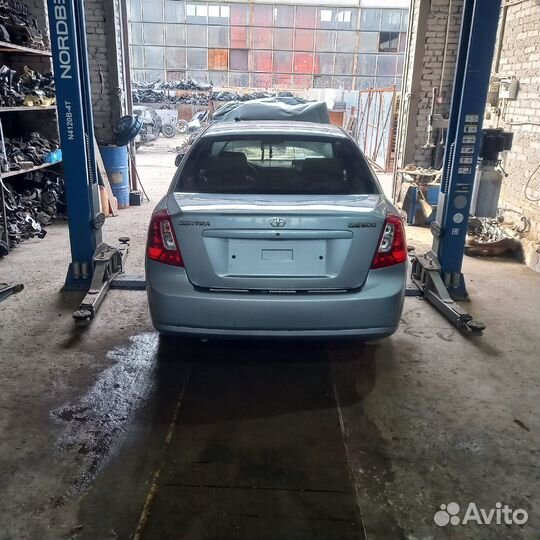 В разборе Деу Джентра двигатель 1.5 B15D2 АКПП