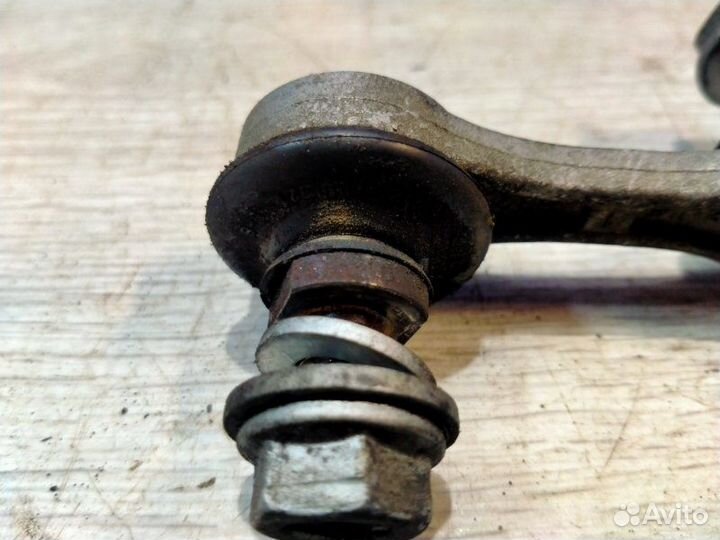 Тяга заднего стабилизатора задняя Bmw 523I Левый