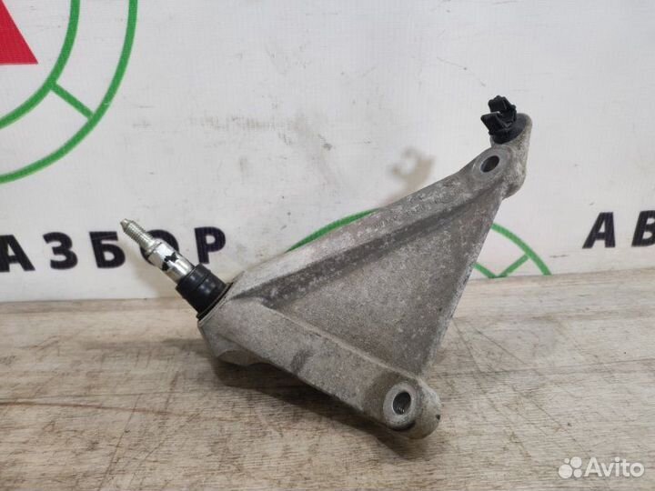 Кронштейн опры МКПП Nissan Note E11 (1.4) CR14DE