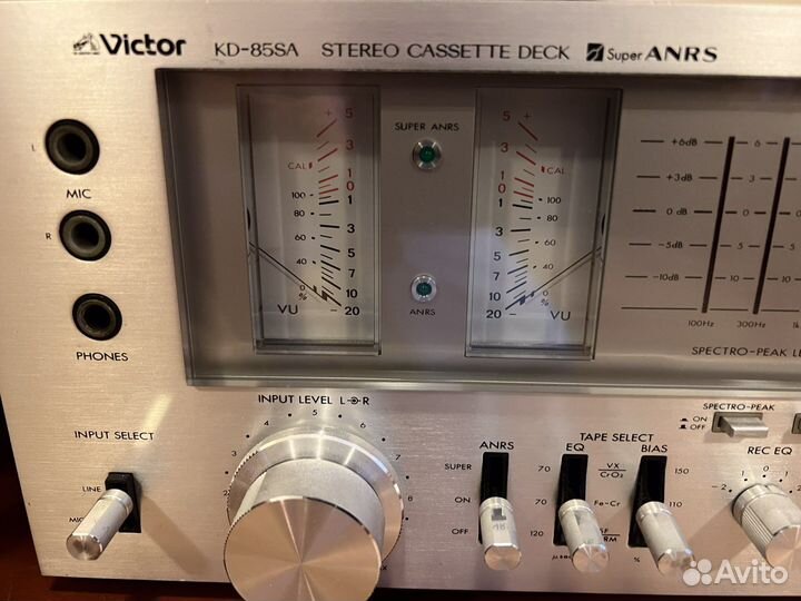 Кассетная дека Victor