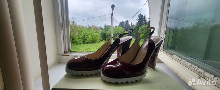 Босоножки 38