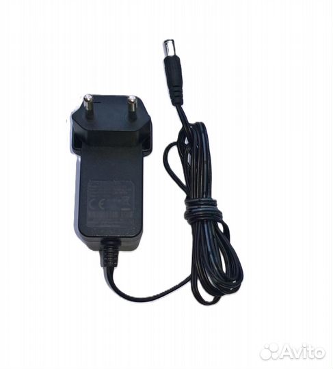 Универсальный блок питания/адаптер 12V 1.5A