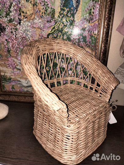 Кукла фарфоровая