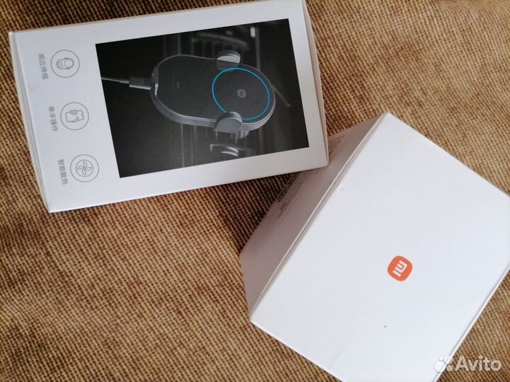 Держатель для телефона с беспроводной зарядкой