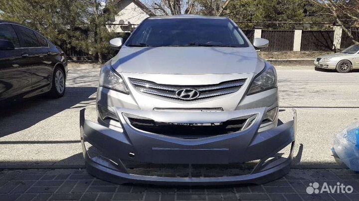 Hyundai Solaris 2014 бампер передний серебристый