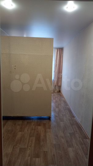 Комната 12 м² в 6-к., 3/3 эт.