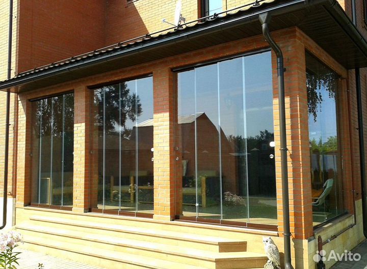 Безрамное раздвижное остекление