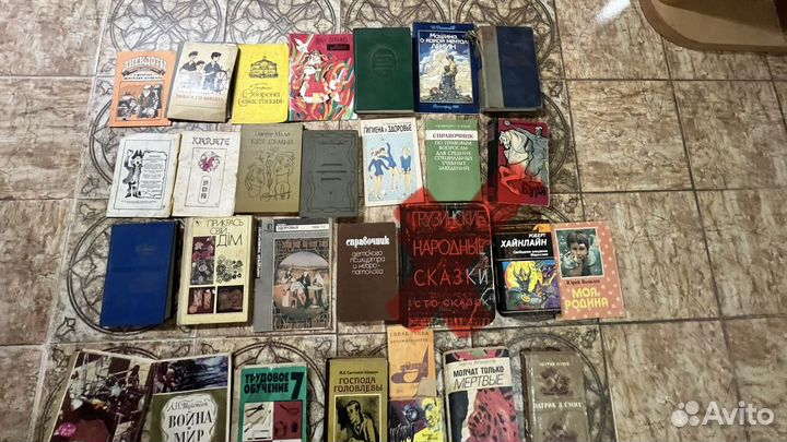 33 книги
