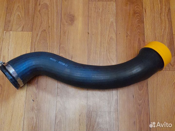 Патрубок интеркулера мерседес W204 CDI