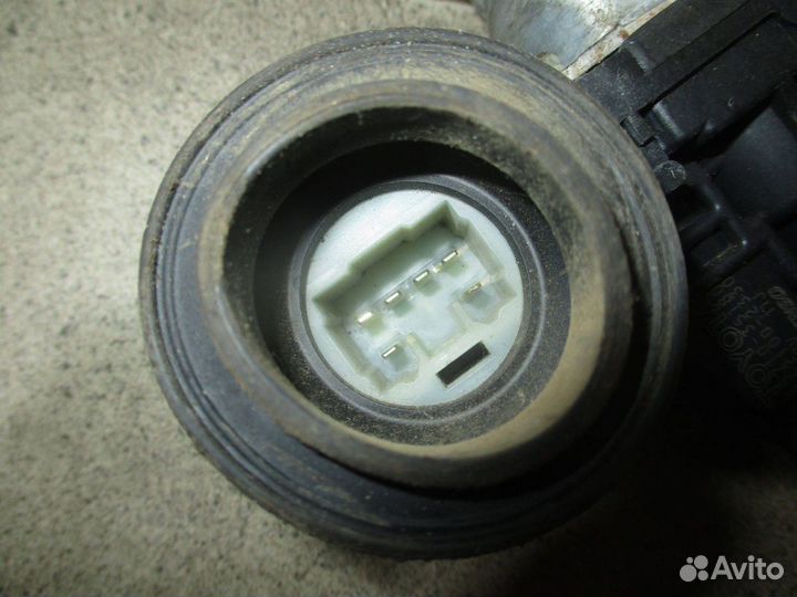 Стеклоподъемник П/П Toyota Corolla (E150)