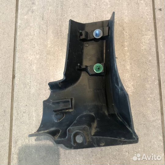 Накладка на порог Renault Duster 2012 768515346R