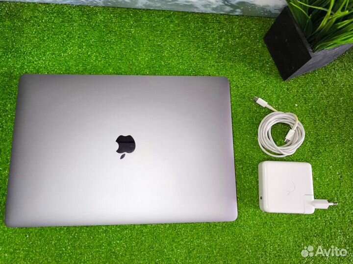 Macbook Pro 15 2018 i7 16gb 512gb/234-цикла