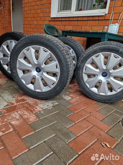 Dunlop SP Winter Ice 01 205/55 R16 T