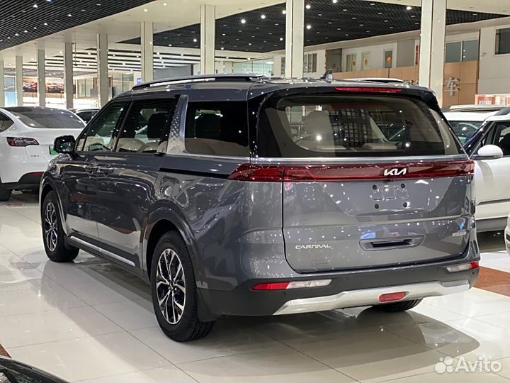 Kia Carnival 2.0 AT, 2021, 9 600 км