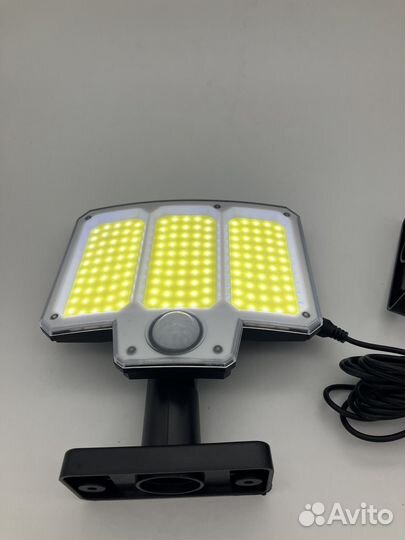 Уличный фонарь с датчиком движения