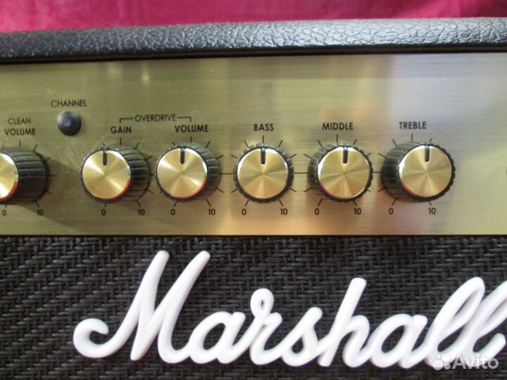 Гитарный комбик Marshall MG15 gold