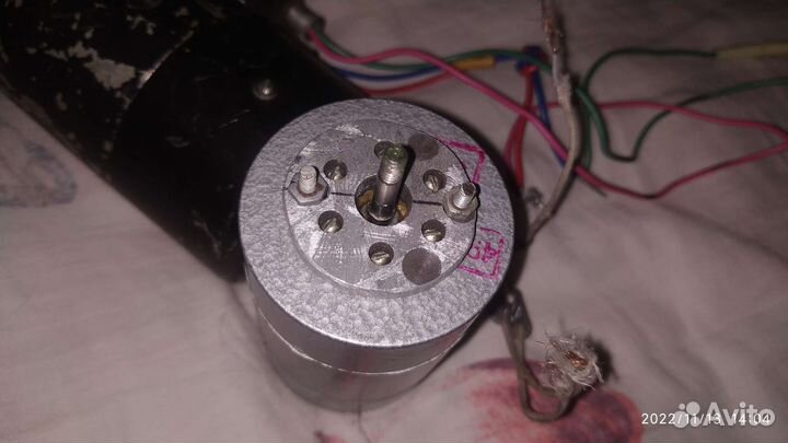 Двигатели от электрофонов, магнитофонов, шаговые