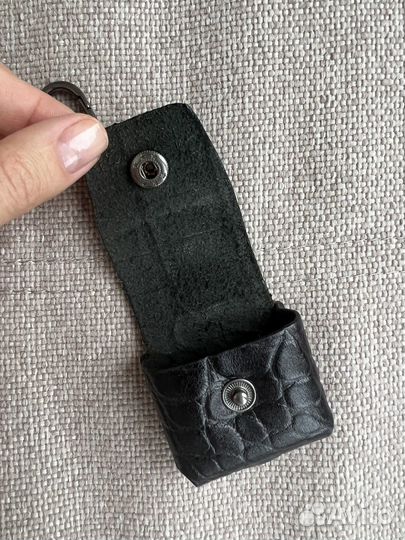 Чехол для airpods Zara