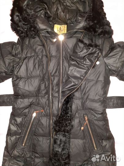 Пуховик женский с мехом 46