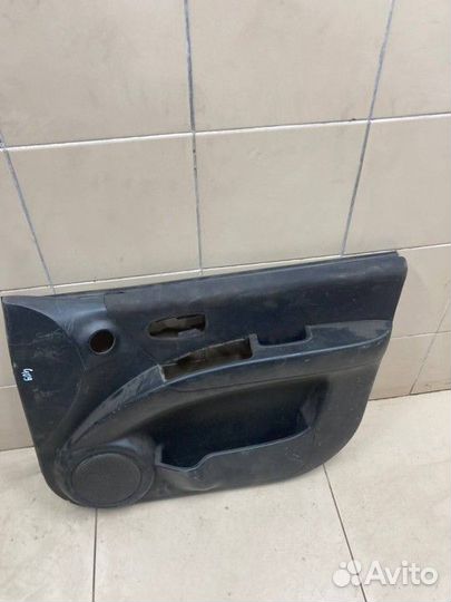 Обшивка двери передняя правая Hyundai Matrix