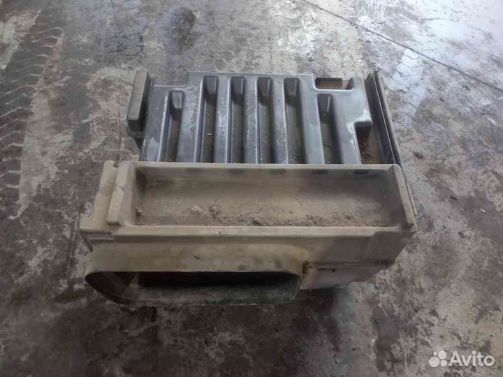 Ящик инструментальный левый DAF