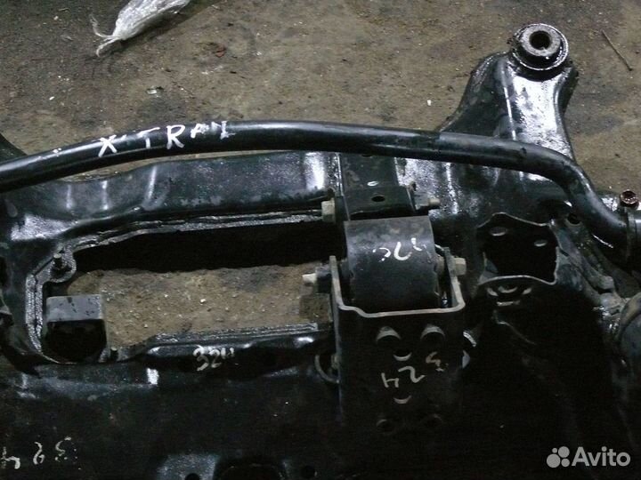 Моторная балка Nissan X-Trail 2006 г 2 л