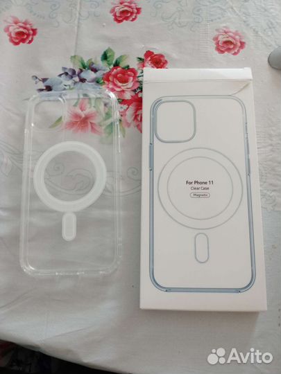 Чехол на iPhone 11