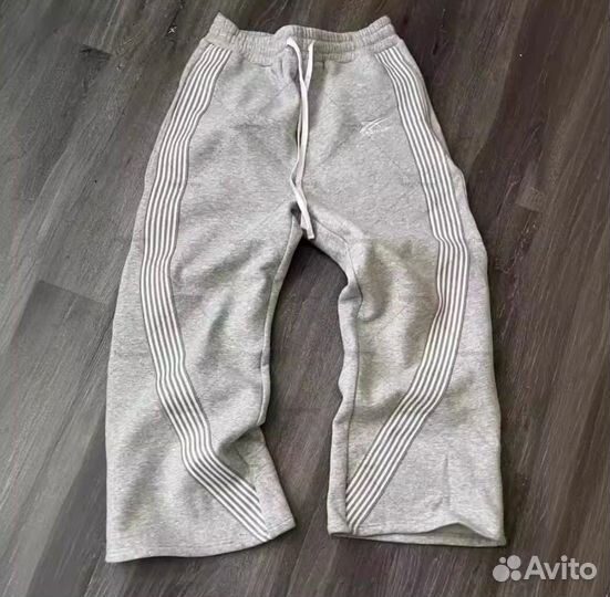 Штрокие штаны y2k