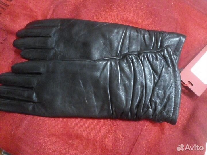 Перчатки женские кожаные новые