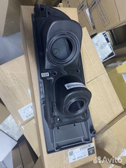 Лючок бензобака Mercedes W447
