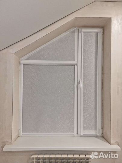 Жалюзи Рулонные шторы на скошенное окно