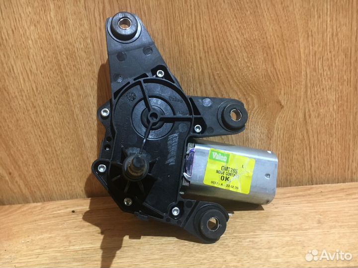 Моторчик стеклоочистителя задний Cadillac SRX